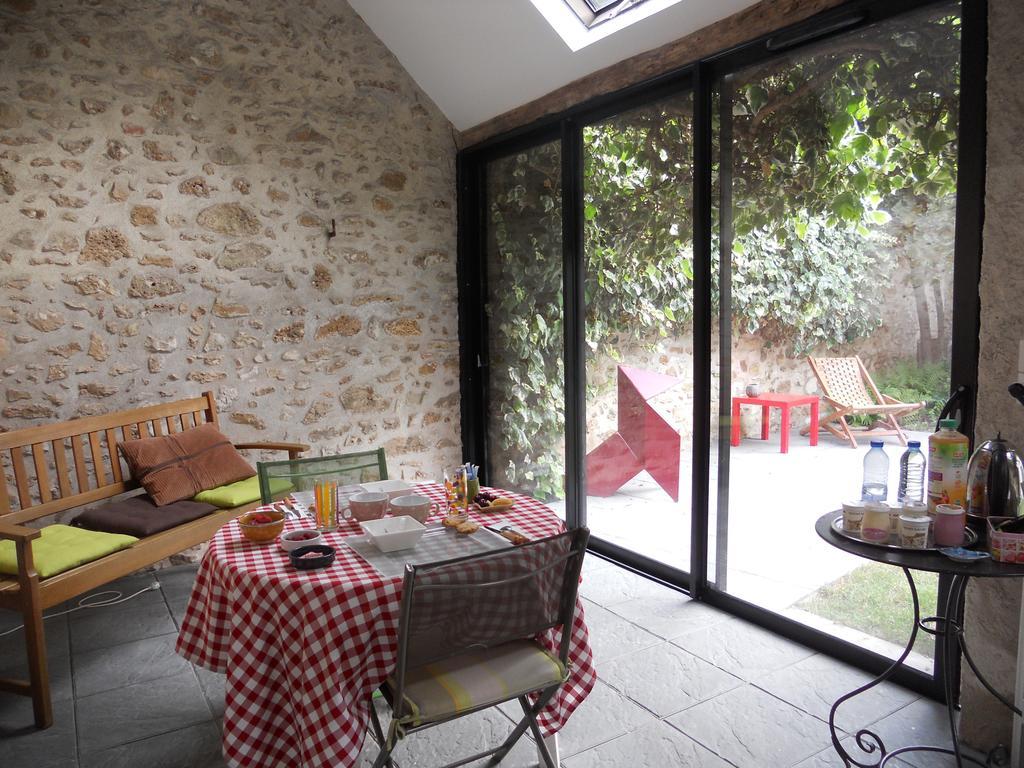 Le Nid D'Hirondelles Bed & Breakfast Perthes-en-Gatinais Luaran gambar